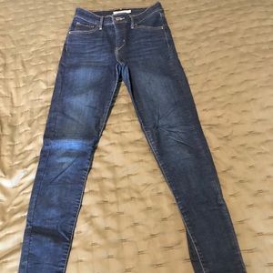 Levi’s 720 high rise super skinny jeans